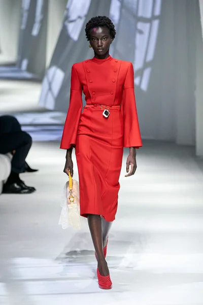 Look 43